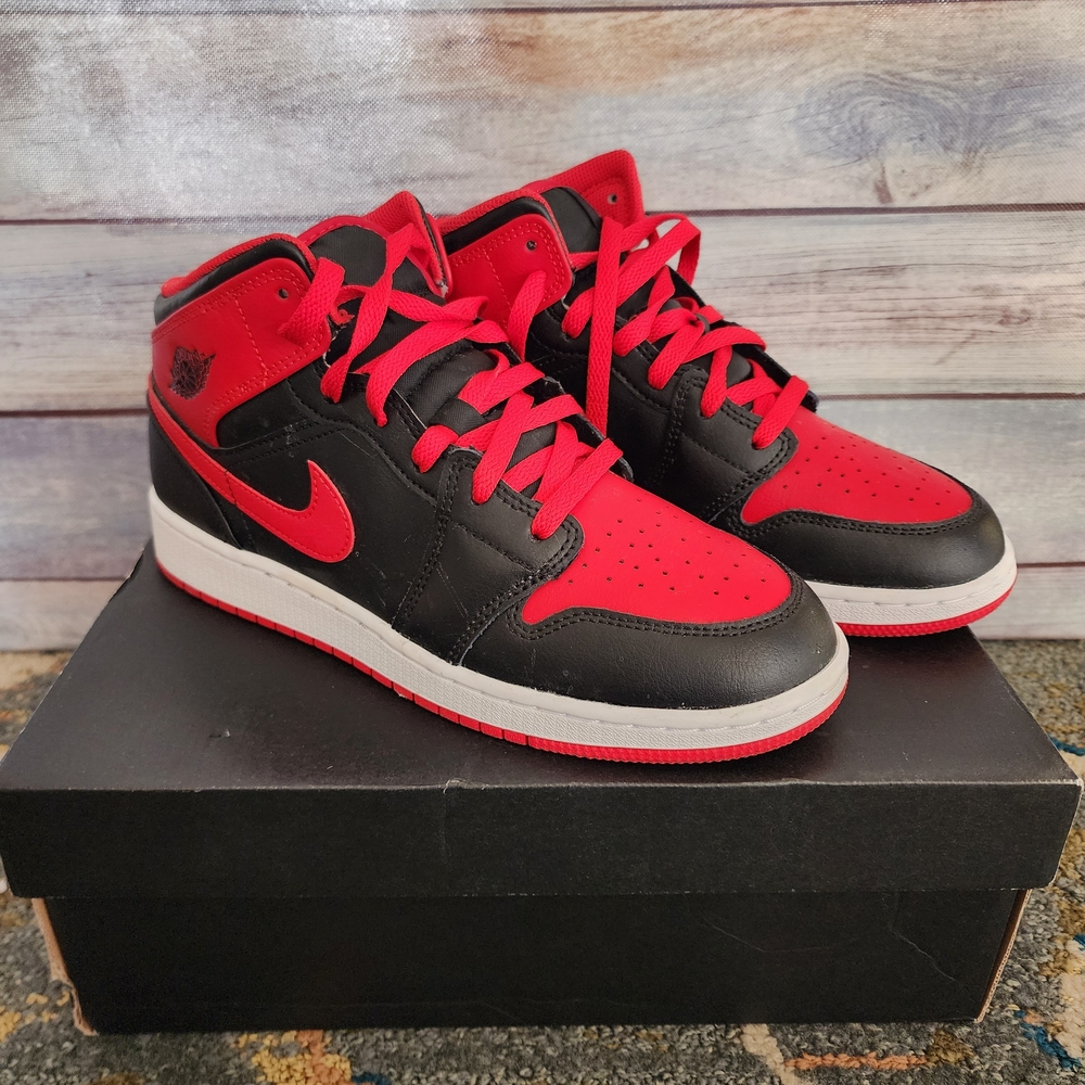 Air Jordan 1 Mid